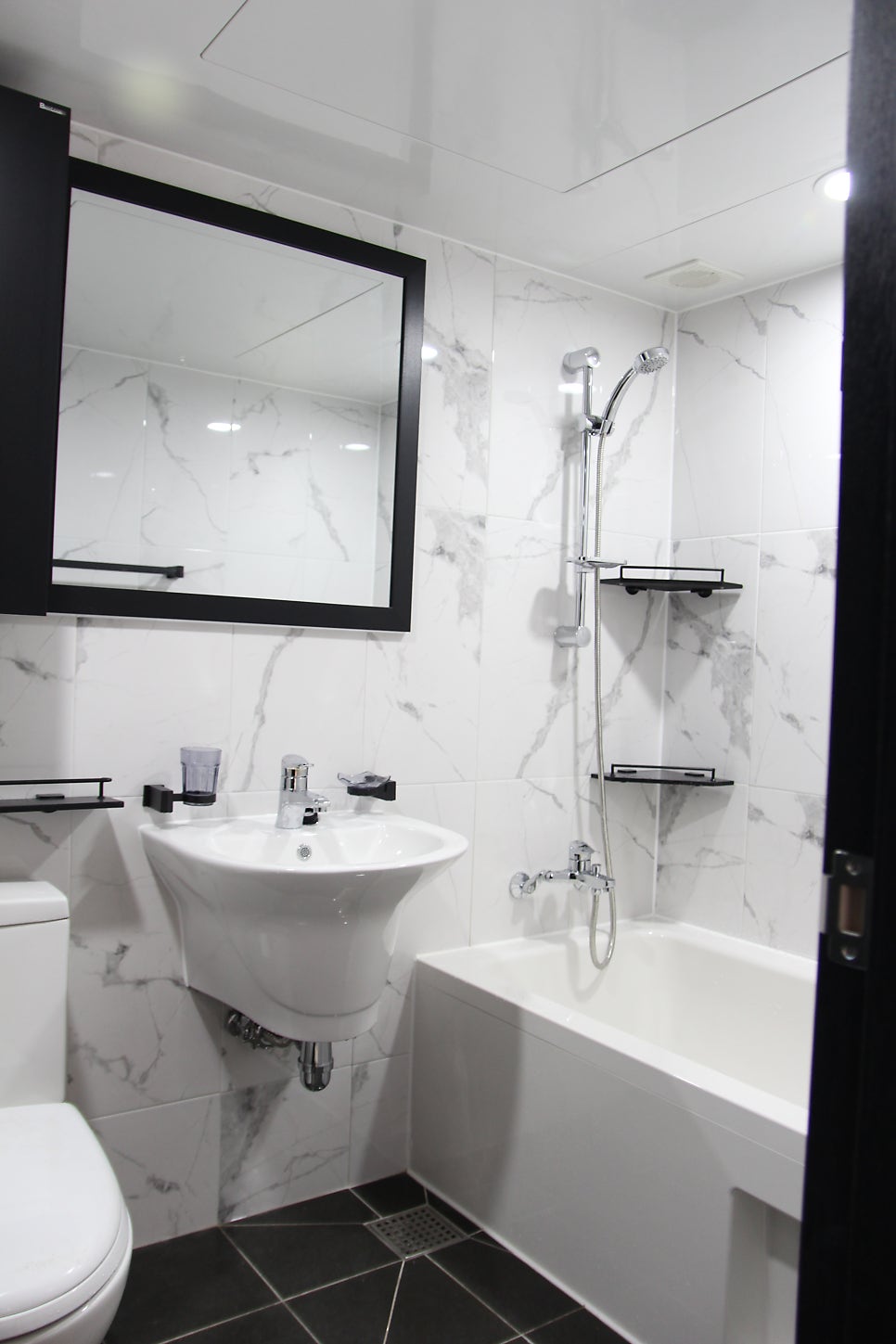 정든마을 신창비바패밀리2차 206동 - 24